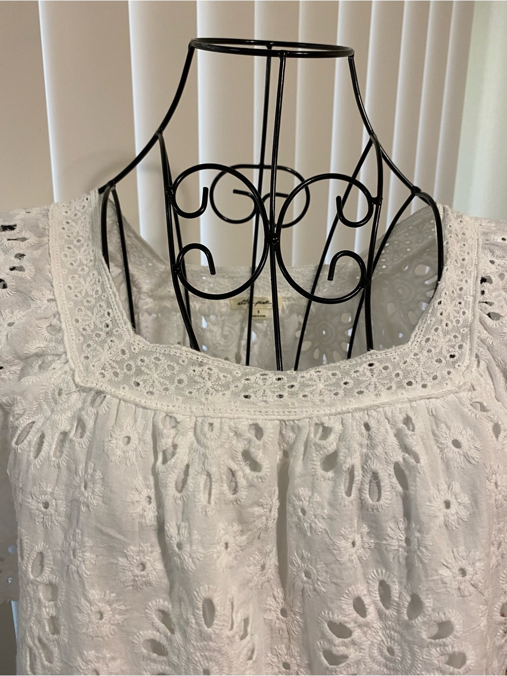 Ultra Pink  Daisy White Eyelet Peasant Top - Picture 5 of 11